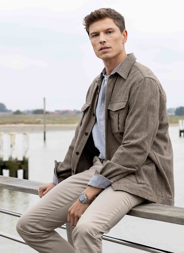 11-MAGNUS-A 32 SAND (1)