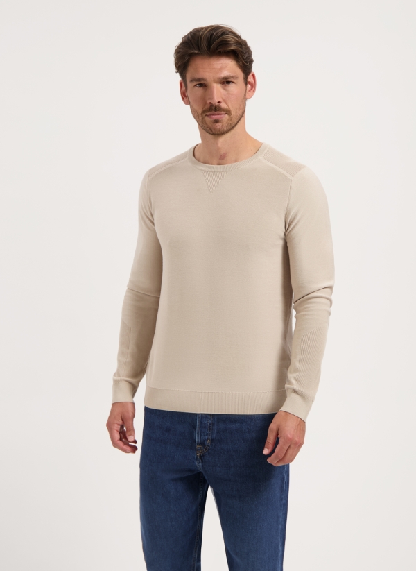 239387_01_HERBERT_Top_Saint_Steve_Sand_Model_Front
