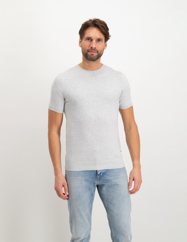 223932_02_boudewijn_whitemelange_torso_RAW_1