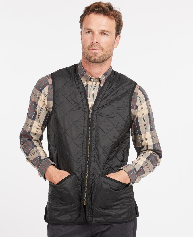 230527_01_MLI0002BK91_CARRYFORWARD_front_model_4