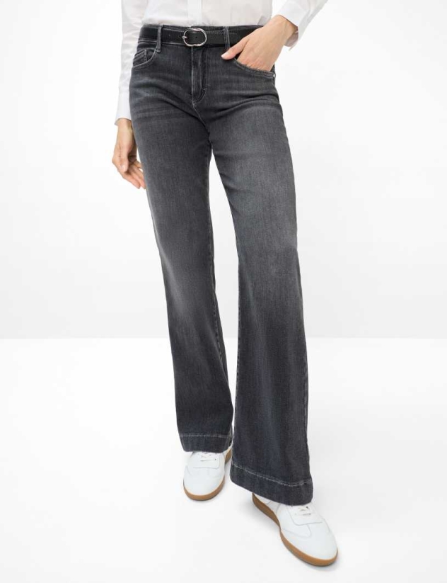 235040_01_Brax_0_09_707150_9949320_3