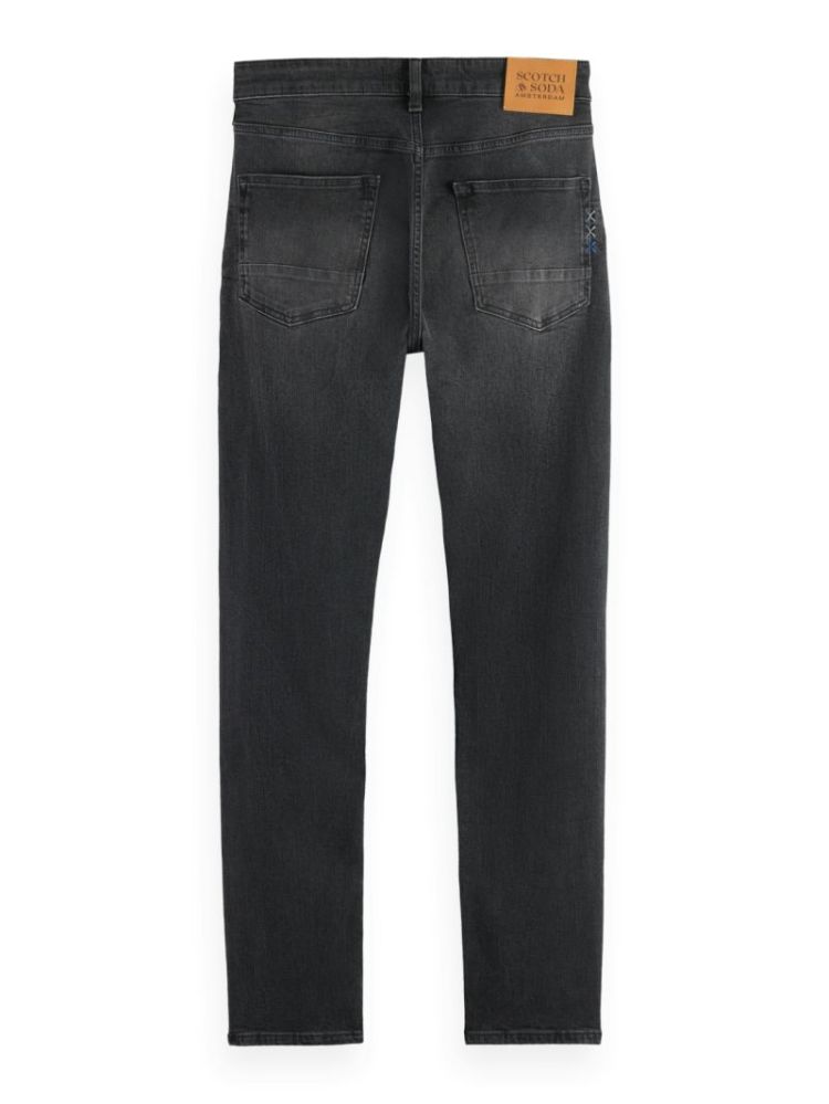 179098 001 black