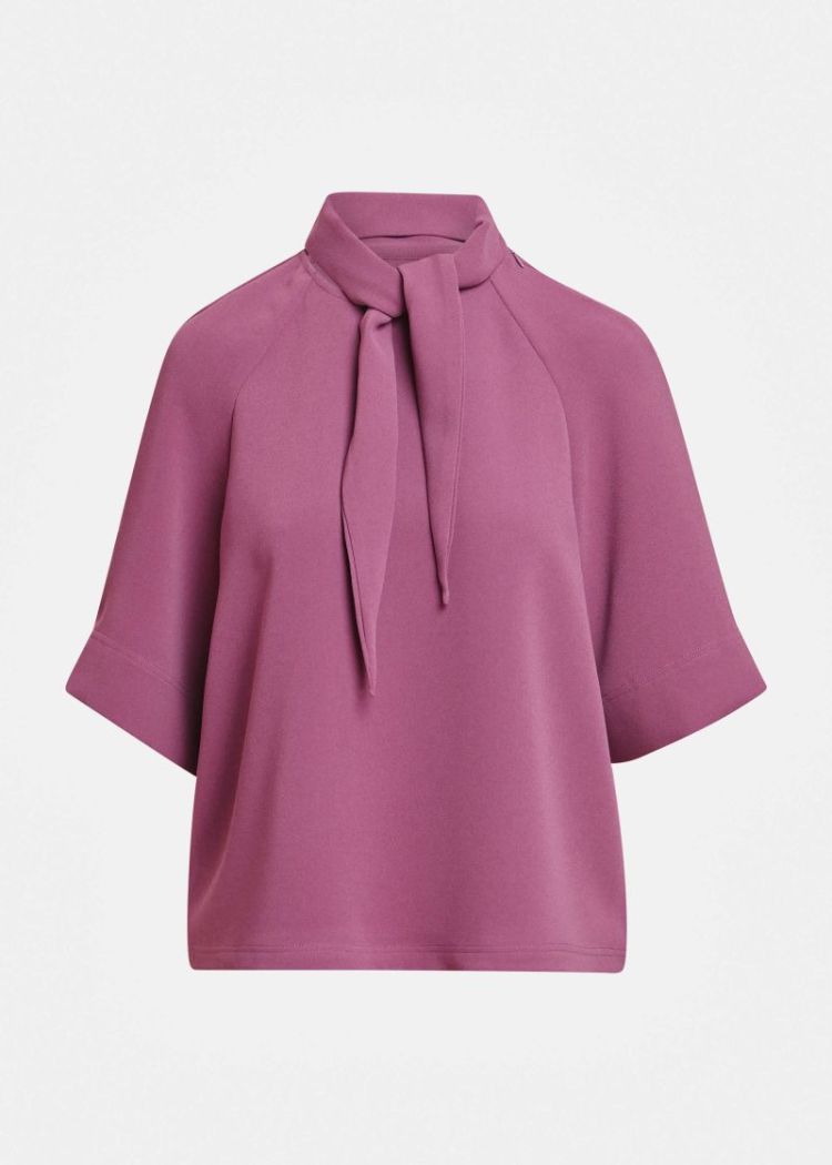 neck tie top sm11 Spilled me