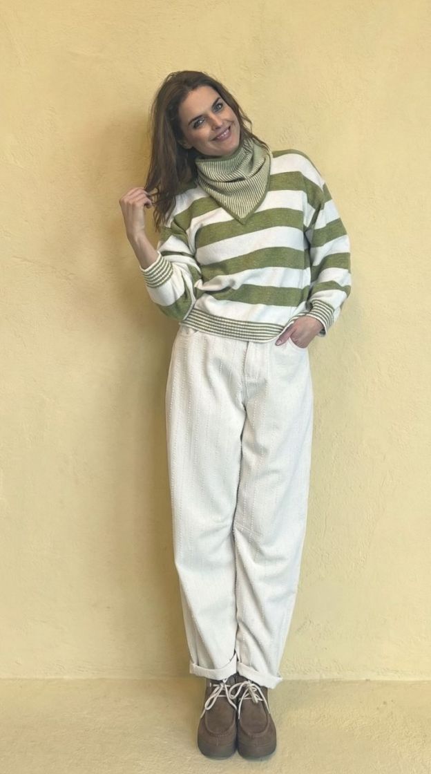 trousers with barrel legs gardenia