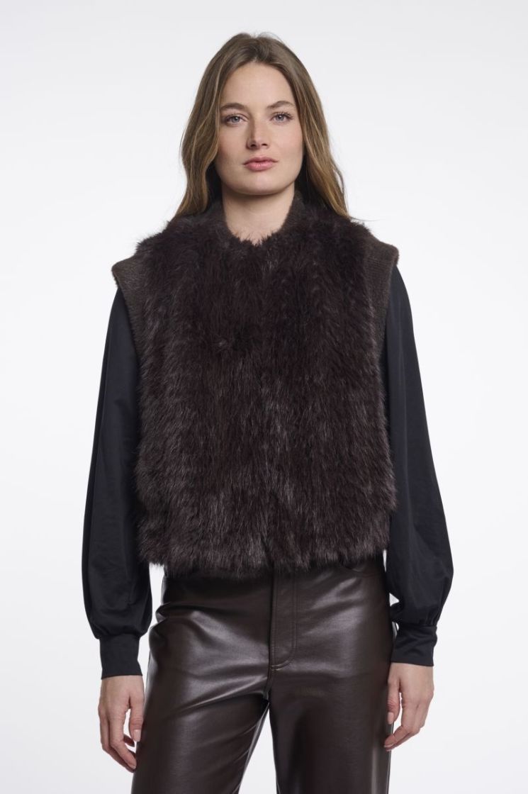 Faux fur waistcoat with hook & eye closure Peated
