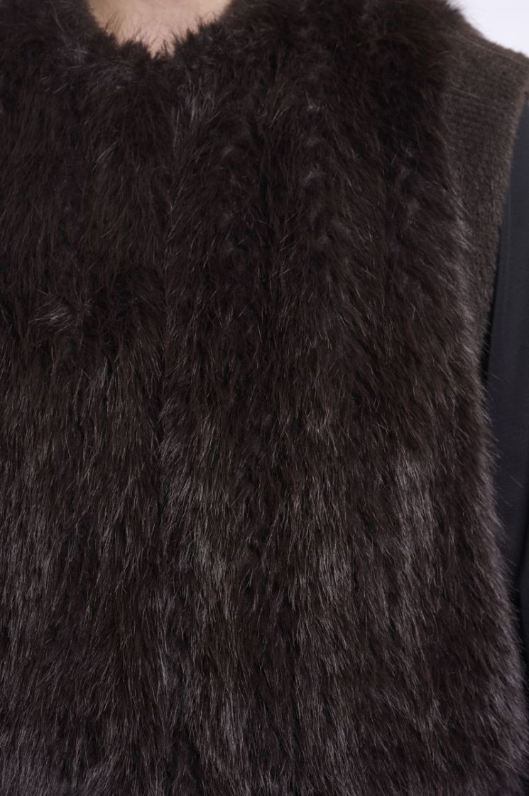 Faux fur waistcoat with hook & eye closure Peated