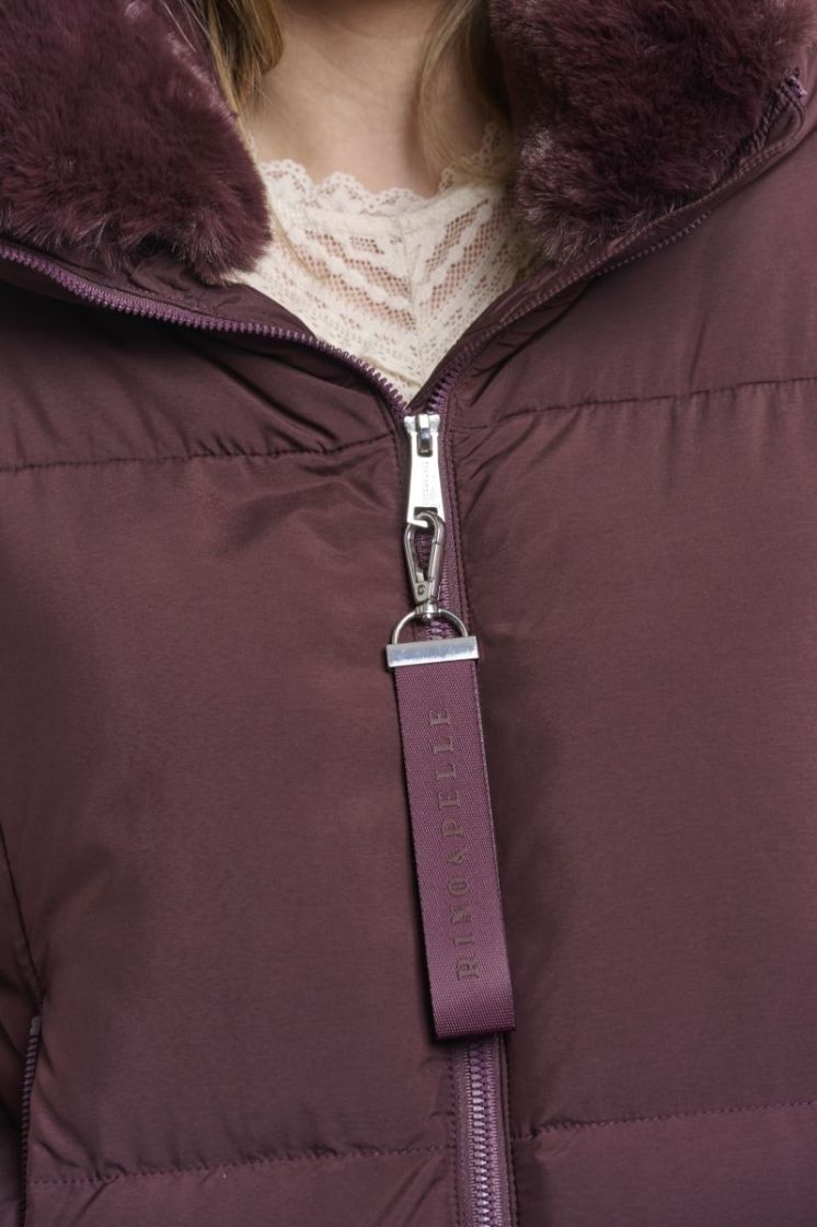 Padded jacket with detachable collar Fudge cloak