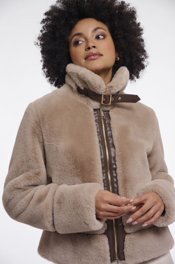 Short faux fur jacket Oat 