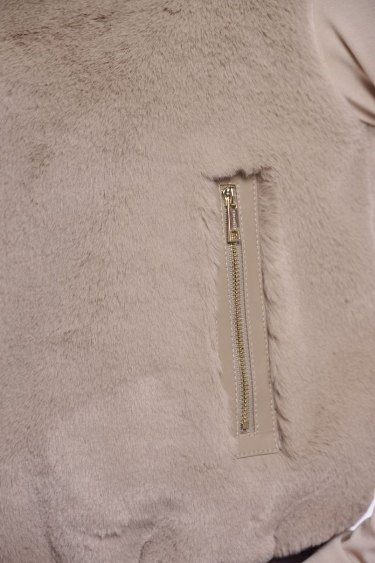 Short faux fur waistcoat Oat
