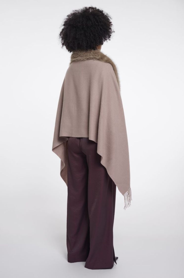 Cape with faux fur Mocha latte 