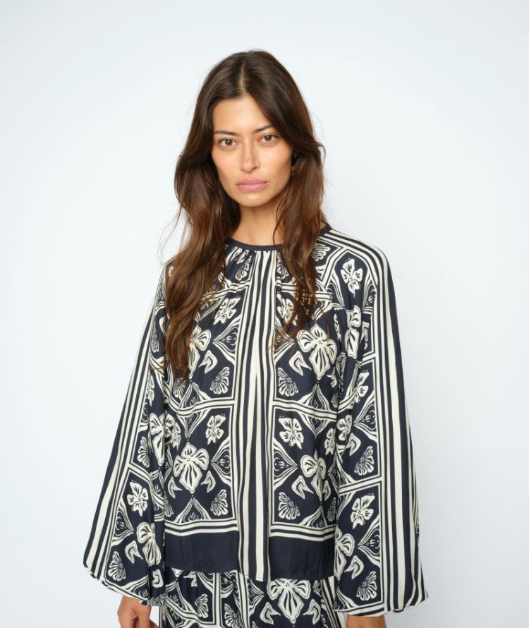 MILKEY LINOCUT BLOUSE 468 Salute Navy