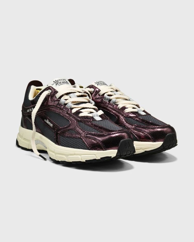 The re-run cracked 302 dark red