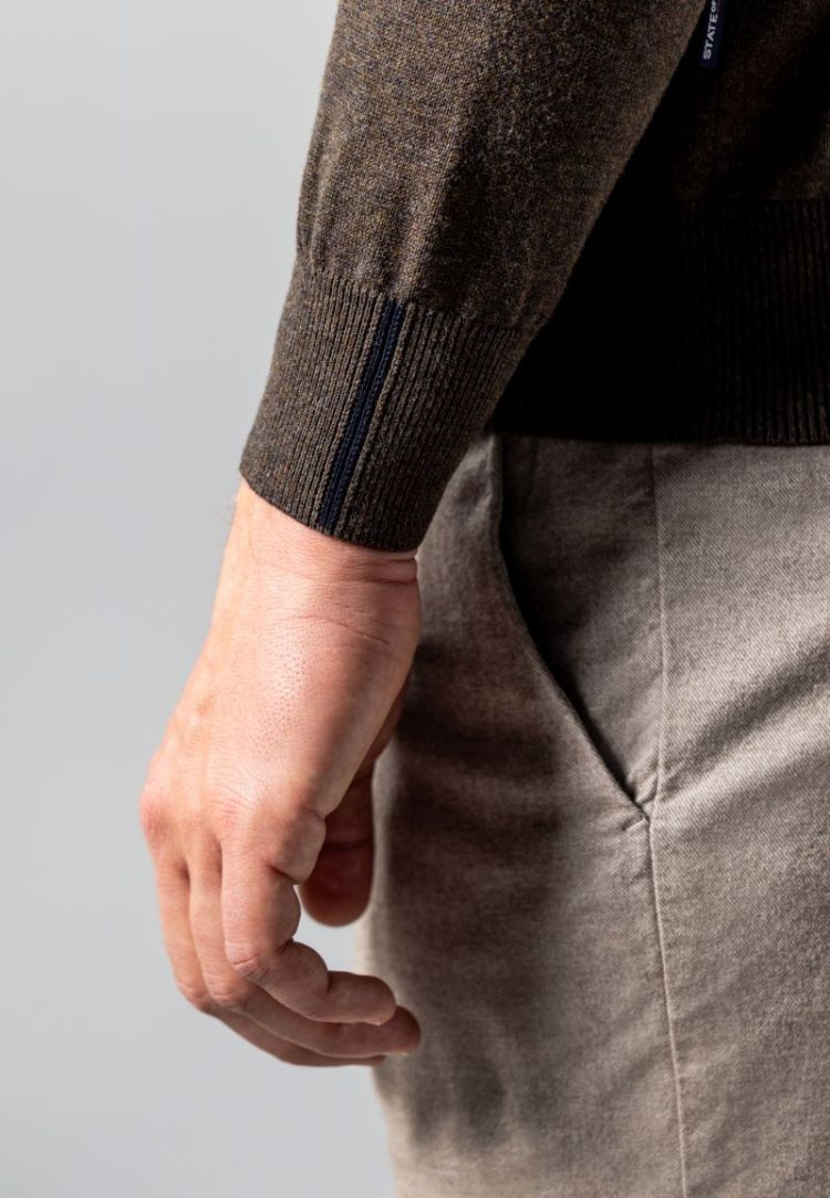 Pullovers 8900 donkerbrui