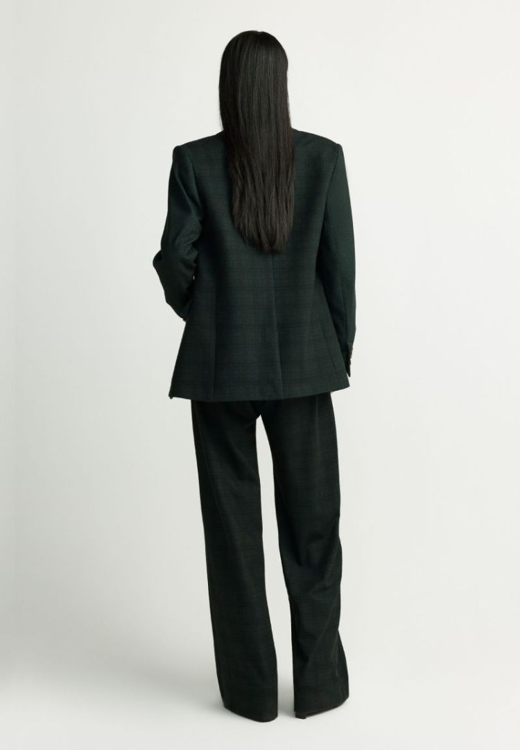 14626-01 3945 PINETREE