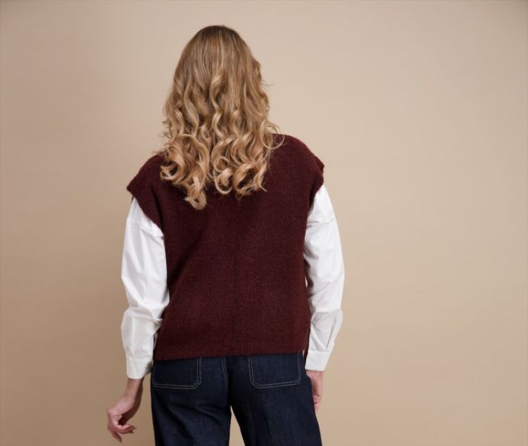 843138 09 aubergine