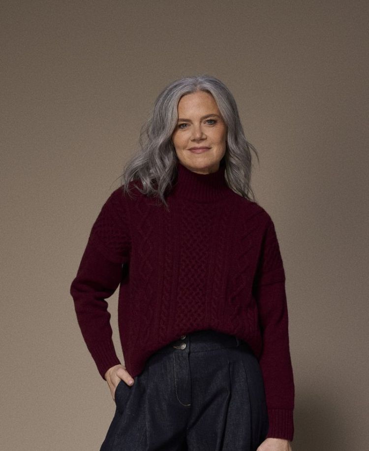 CESARE TURTLENECK 037 Burgundy