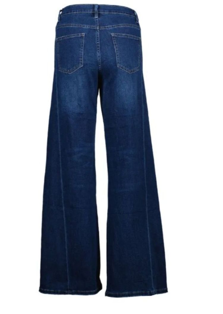 AURA Blue Jeans