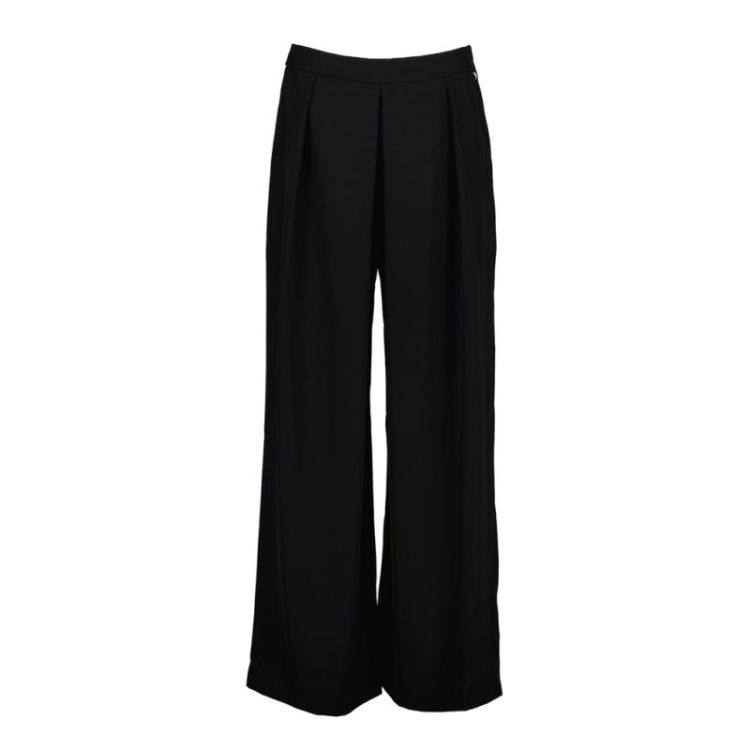 LAREDO Black